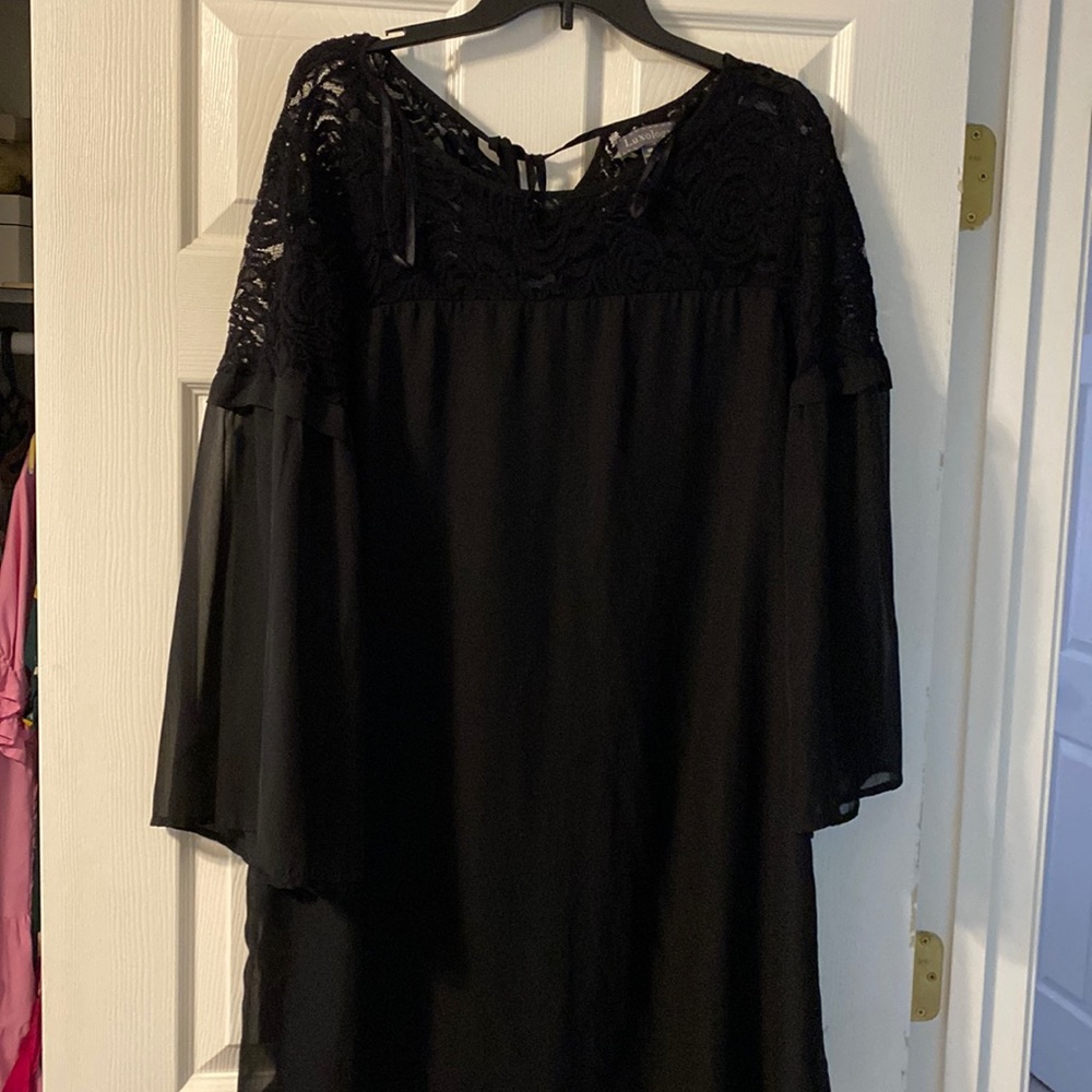 black luxology dress